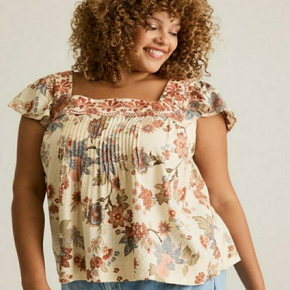 Torrid Festi Pintuck Embroidered Flutter Sleeve Tank Size 0 12 Large NWT
